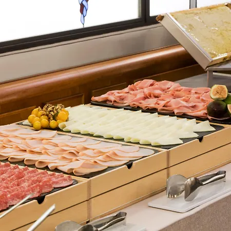 Starhotels Business Palace Milánó