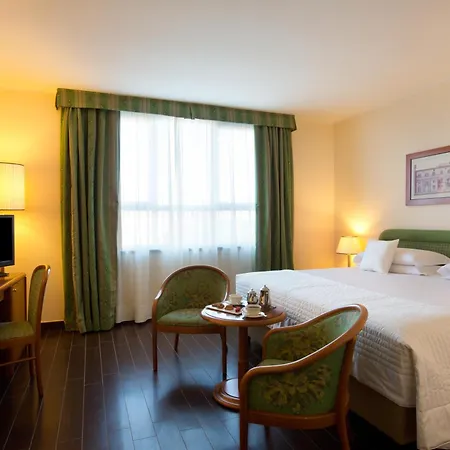 Starhotels Business Palace מלון 4*