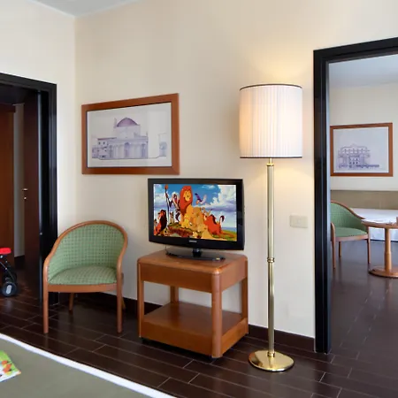 Hotel Starhotels Business Palace 4*